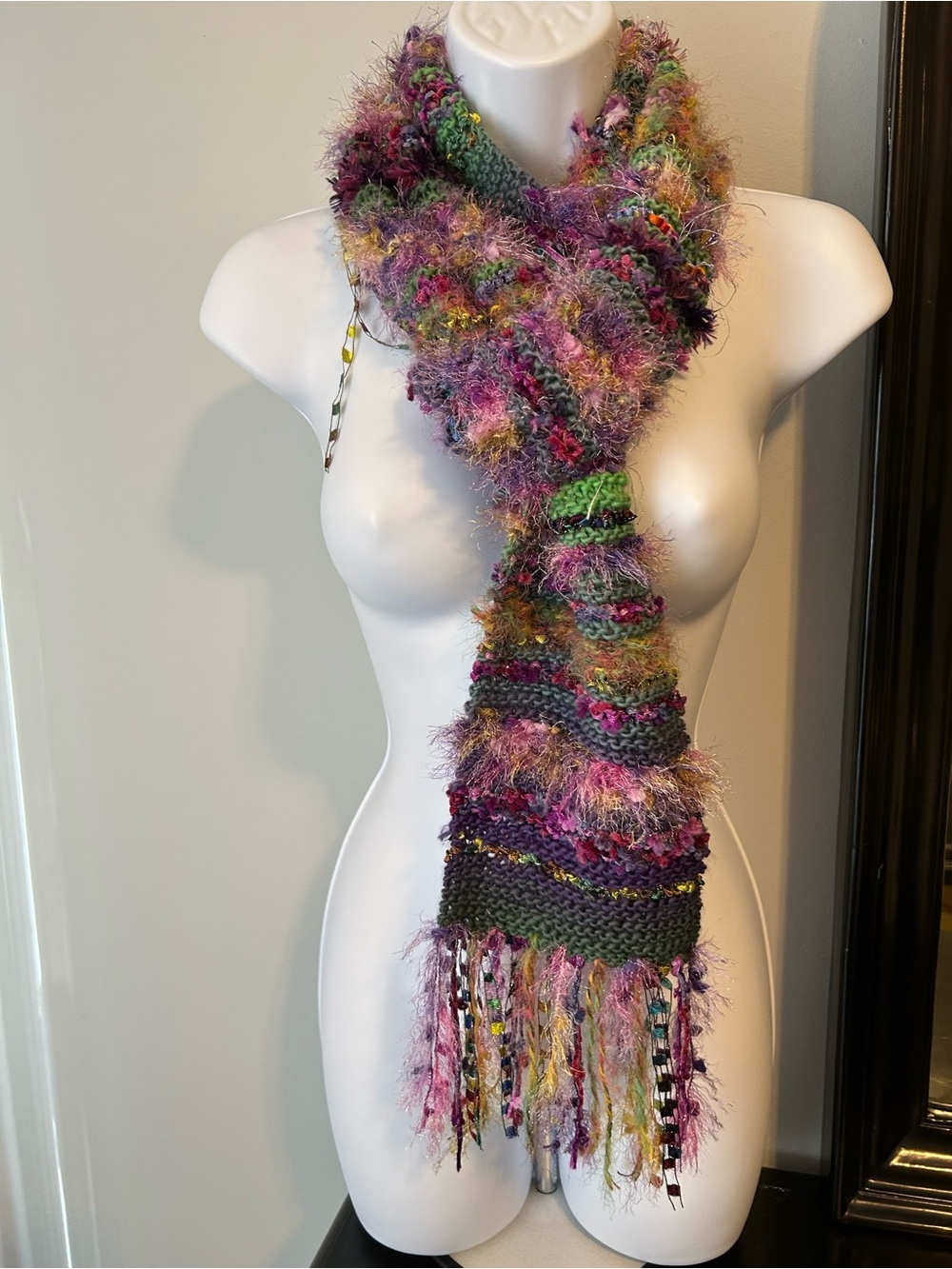 Handcrafted Green & Pink Mixed-Fiber Fringe Scarf - Picture 2 of 3